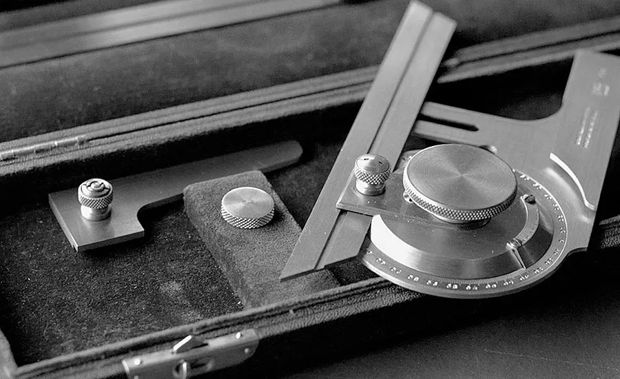 Albion produces a variety of TComp snap gages and digital indicators.