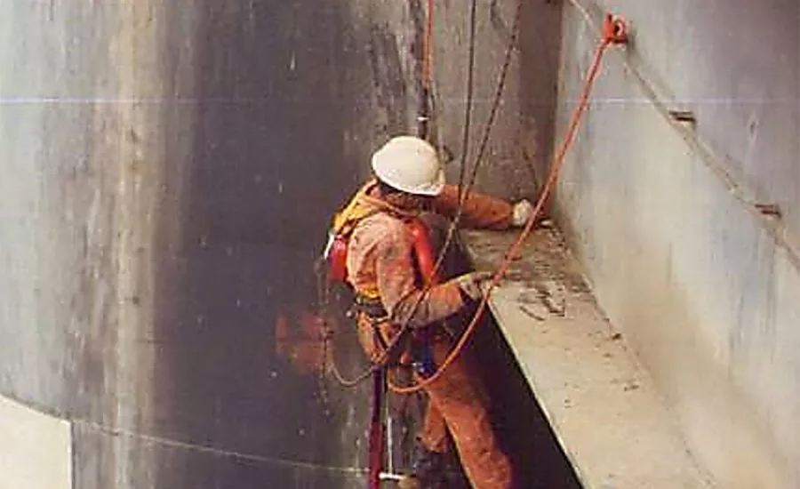 Figure 9. Rope-access inspection with ACFM