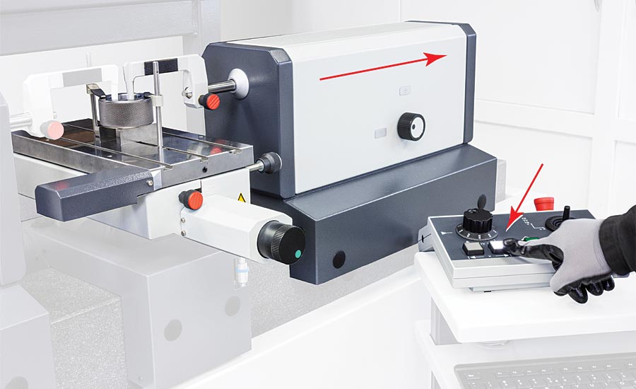 motor-driven gage head of a high-precision universal length measurement machine