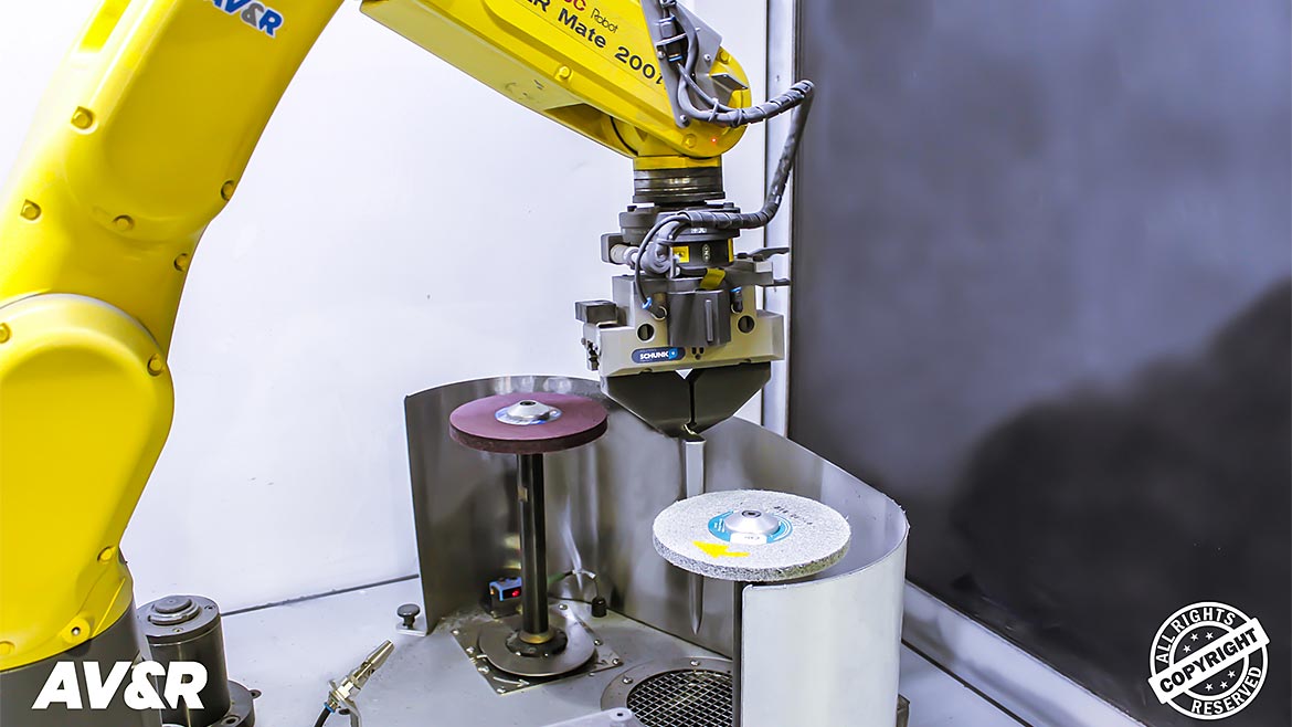 Robotic Finishing System by AV&R: Hip Stem Polishing (Orthopaedics Implant)