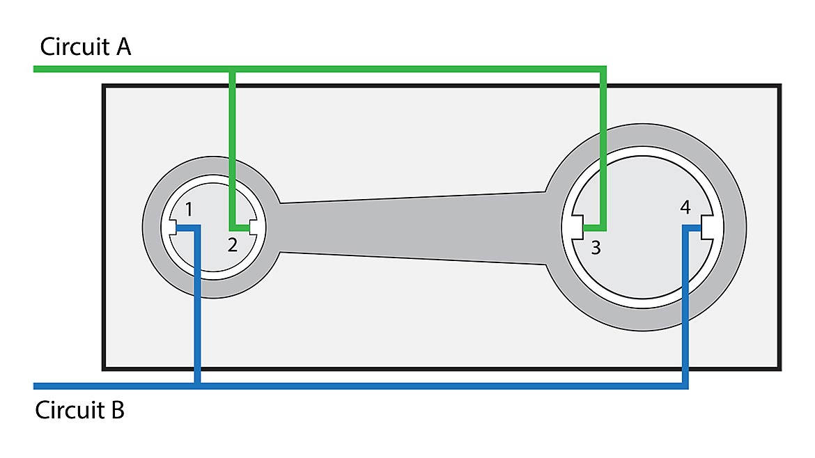 Figure 1: Center-to-center distance setup
