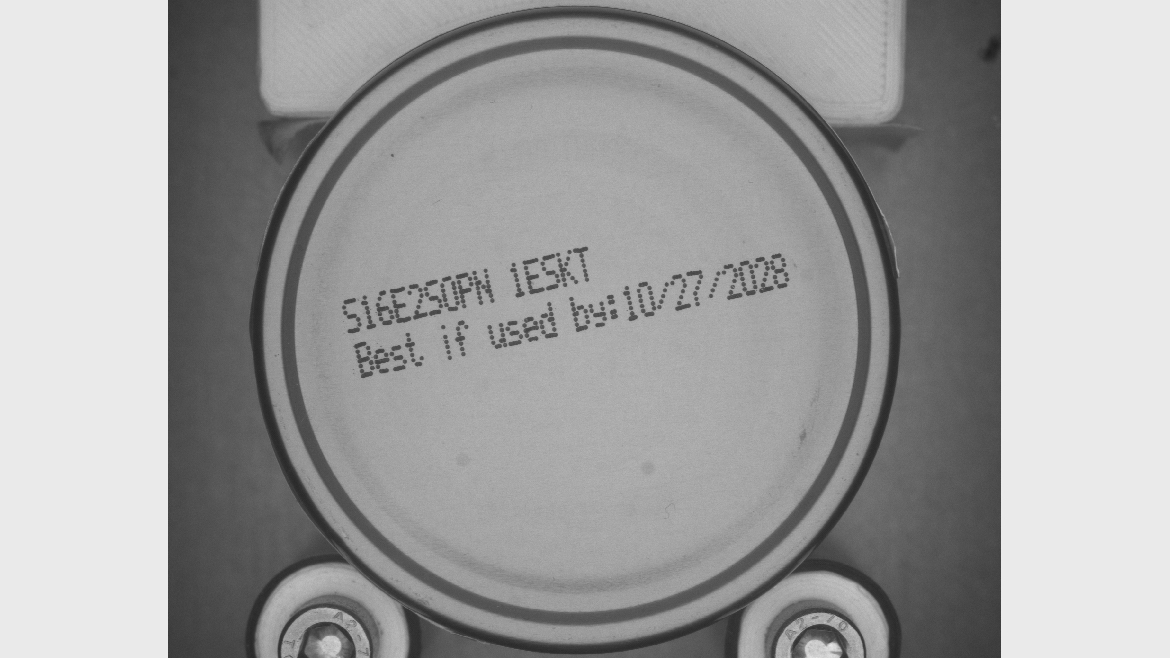 Food can label, clear image with no blur or bright light.