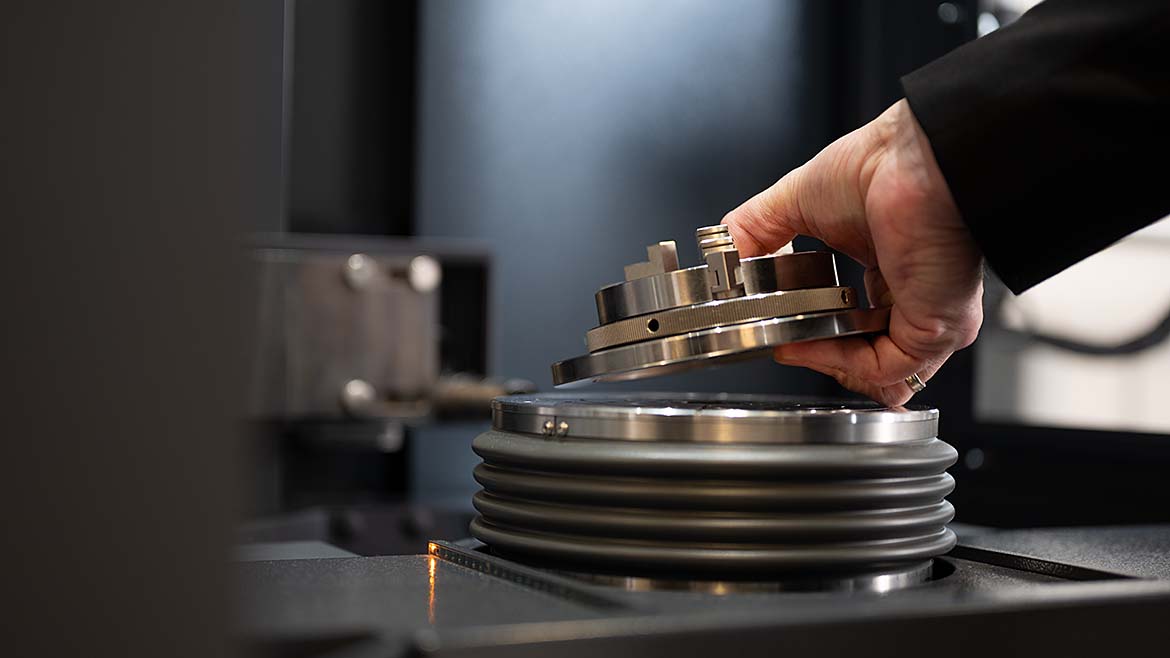 a close-up of a Mahr Mar4D PLQ cylinder coordinate measuring machine 