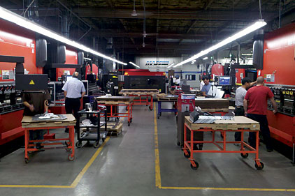 manufacturing floor workers quality